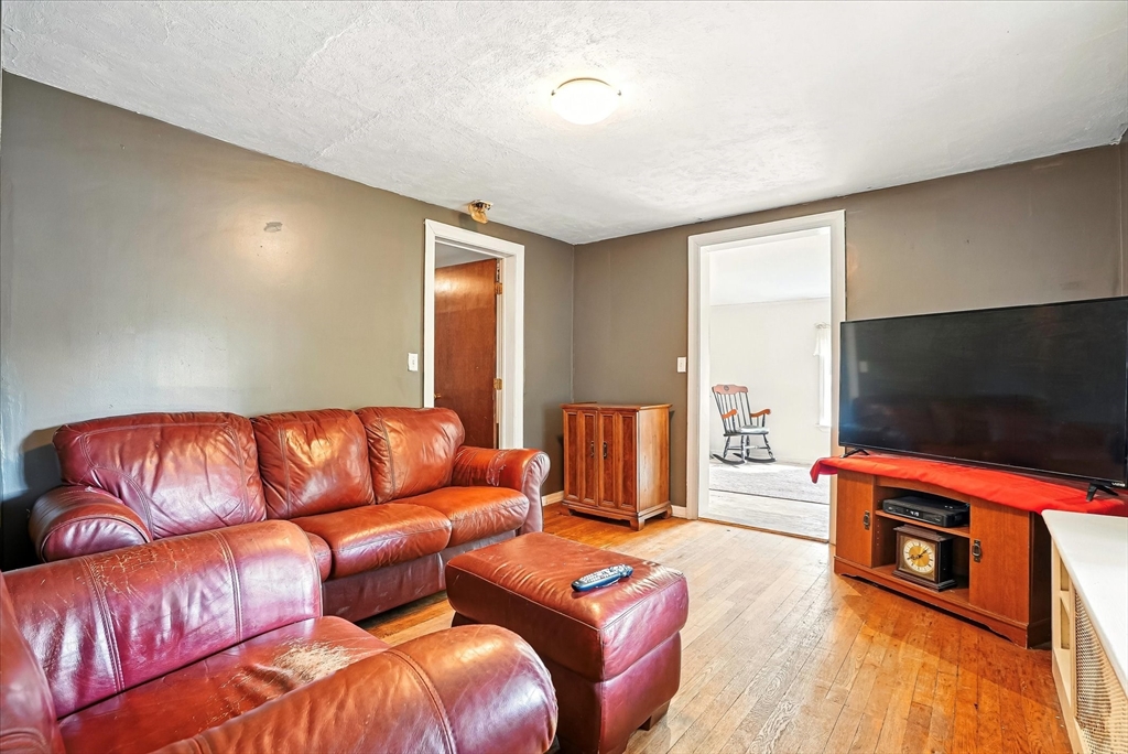 22 Douglas Ave Property Photo 7