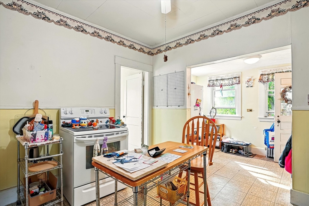 22 Douglas Ave Property Photo 27