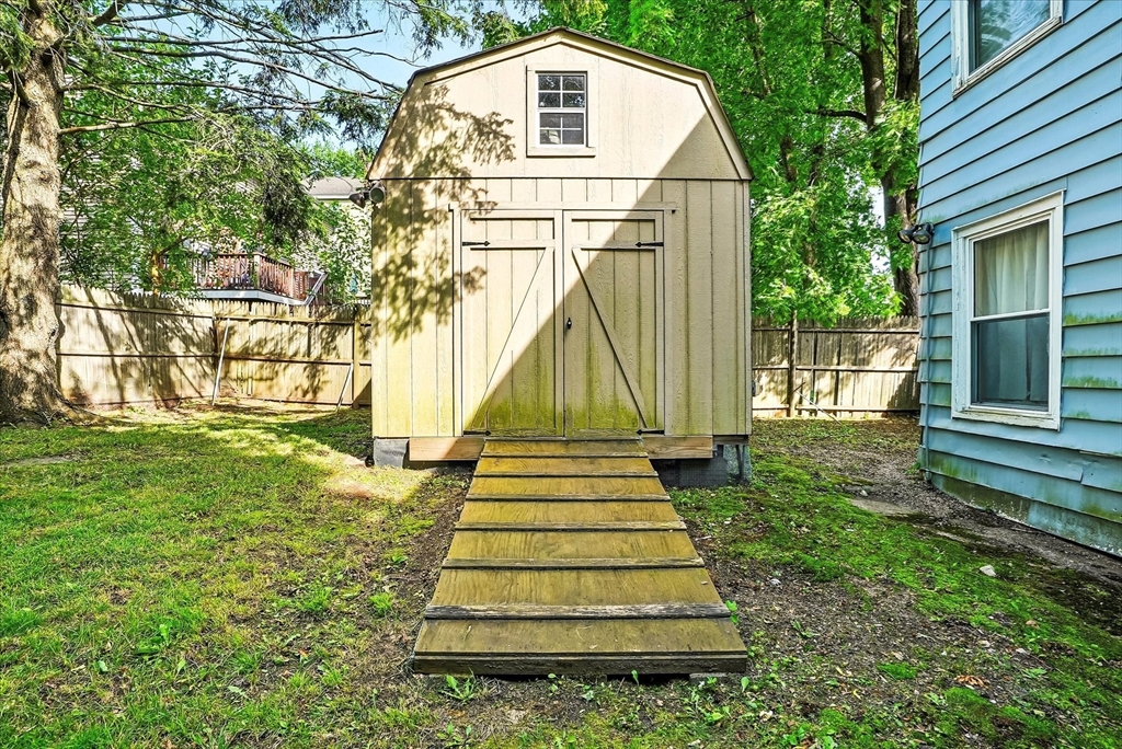 22 Douglas Ave Property Photo 39
