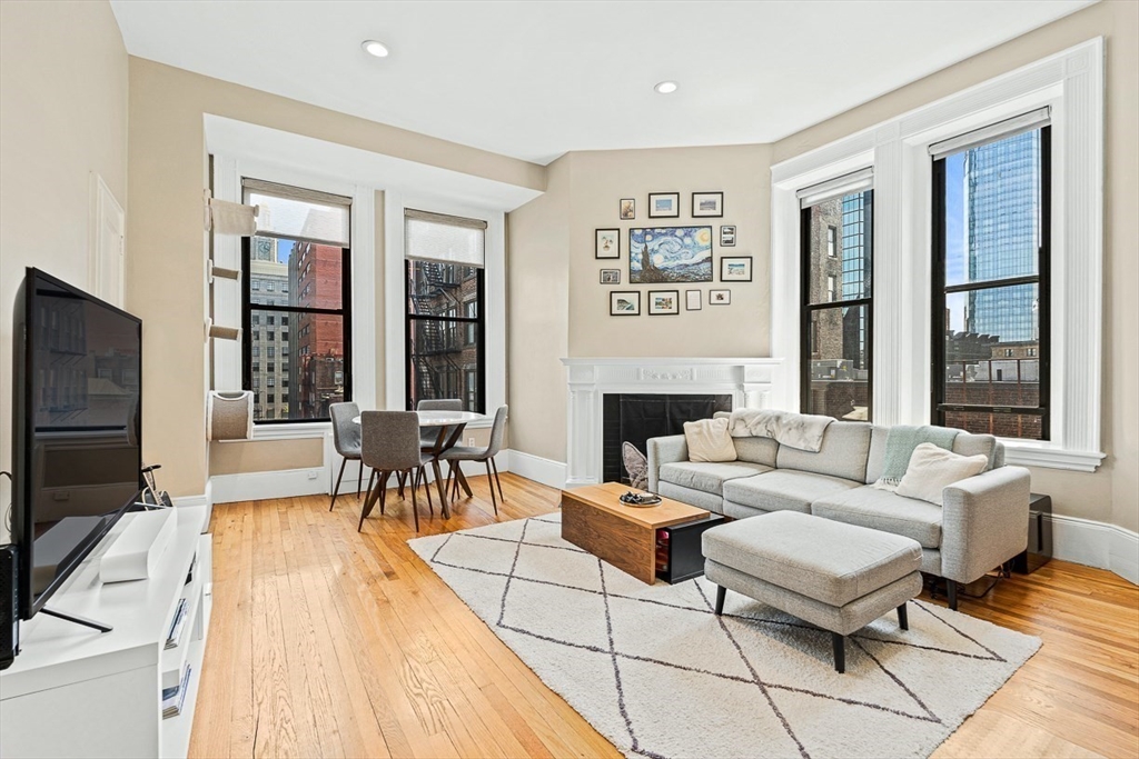 271 Dartmouth St # 5C Property Photo 1