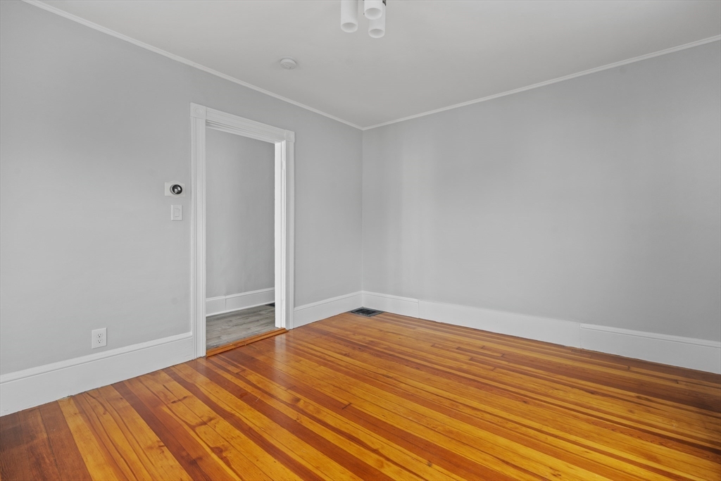 7-9 Meridian Pkwy Property Photo 8