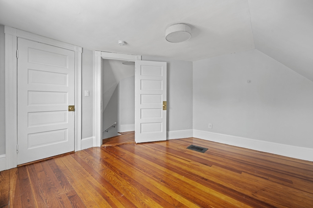 7-9 Meridian Pkwy Property Photo 29