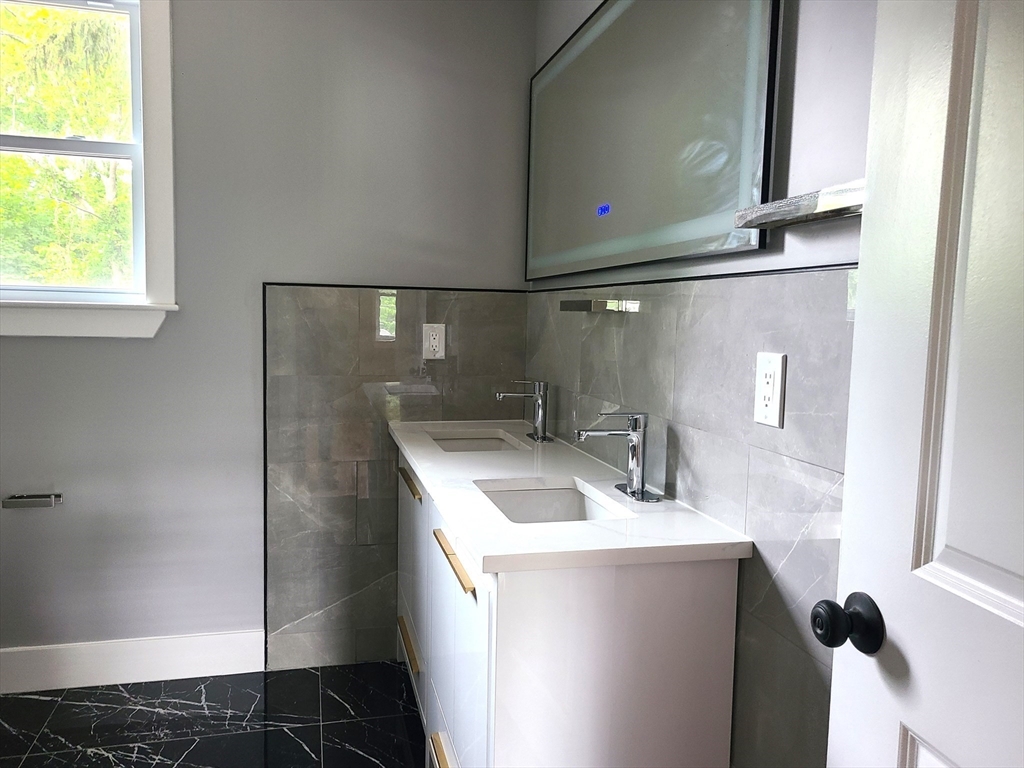 54 Federal St Property Photo 26