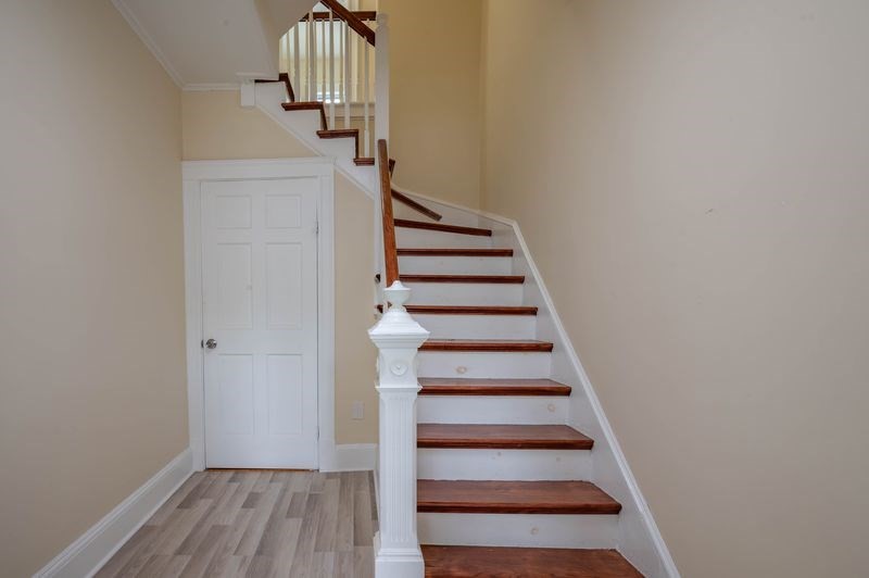 1146 Main Property Photo 7