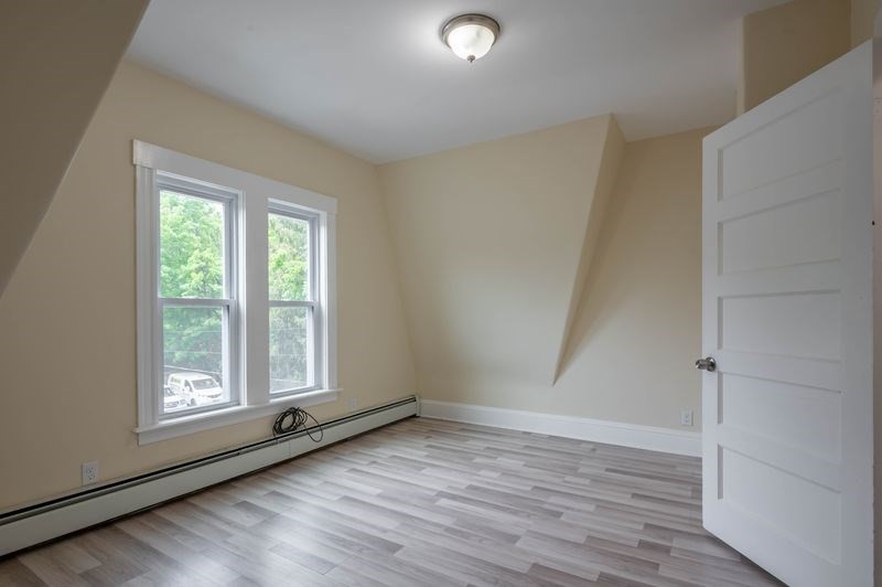 1146 Main Property Photo 14