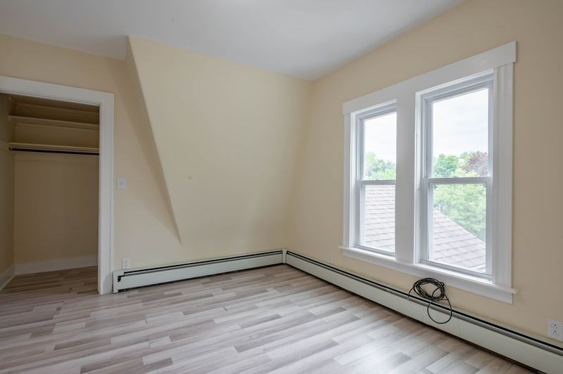 1146 Main Property Photo 15