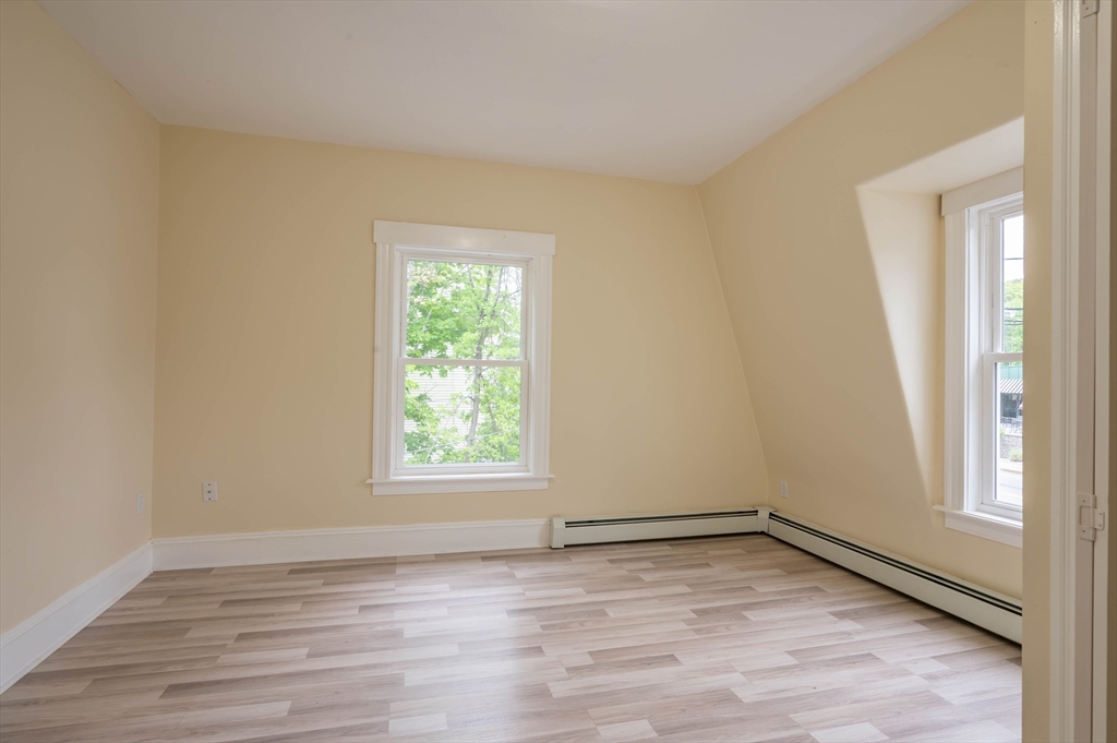 1146 Main Property Photo 25