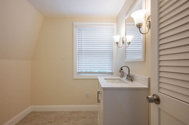 1146 Main Property Photo 29