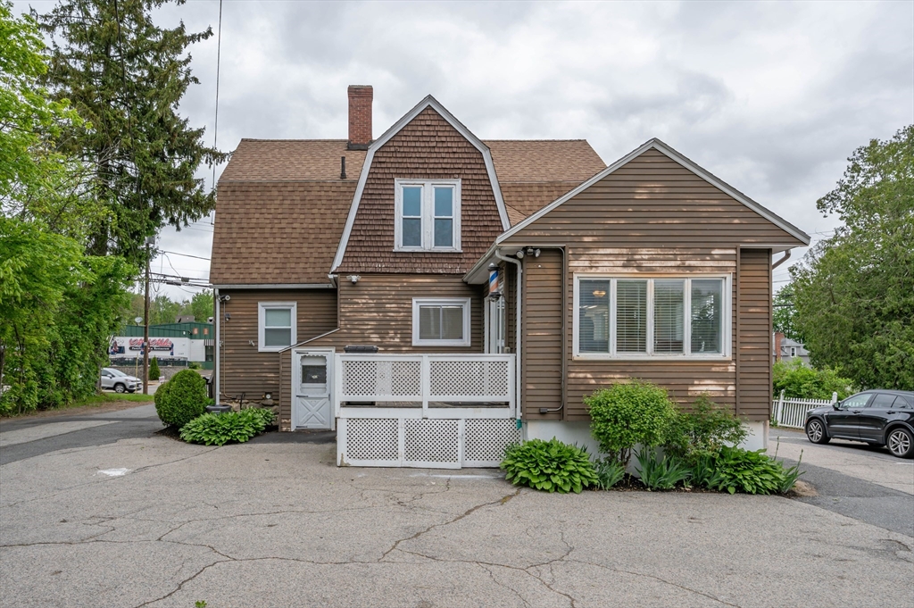 1146 Main Property Photo 32