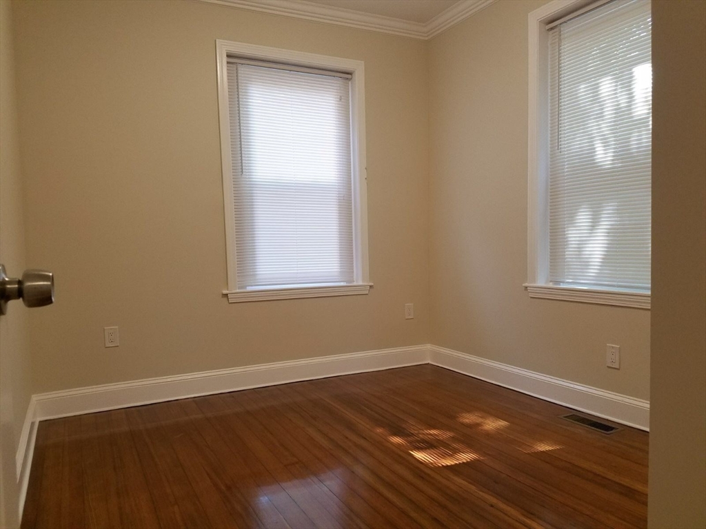 14 Townsend # 1 Property Photo 18