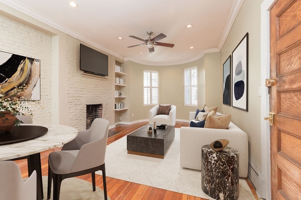 15 Blackwood # 2 Property Photo 1