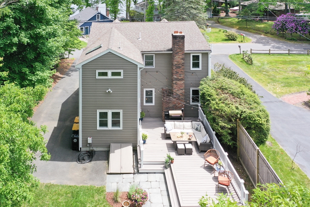 361 Oakridge Ave