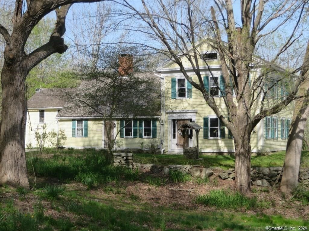 21 Page Rd Property Photo 1