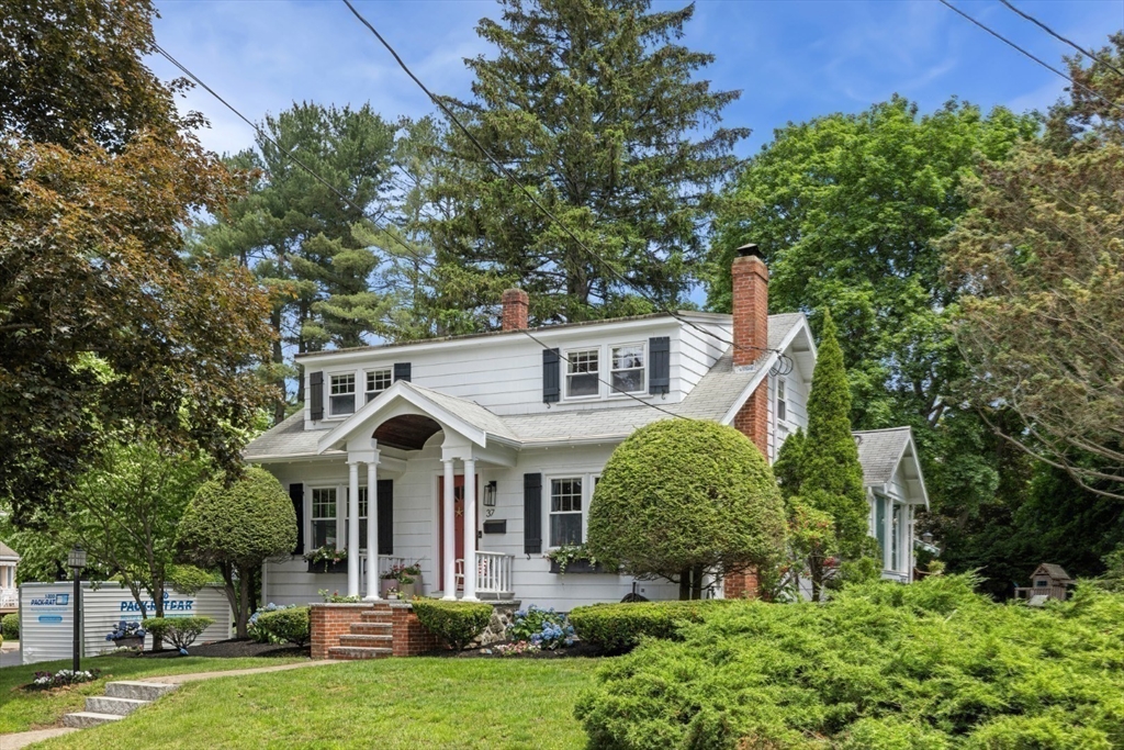 37 Howard Avenue Property Photo 1