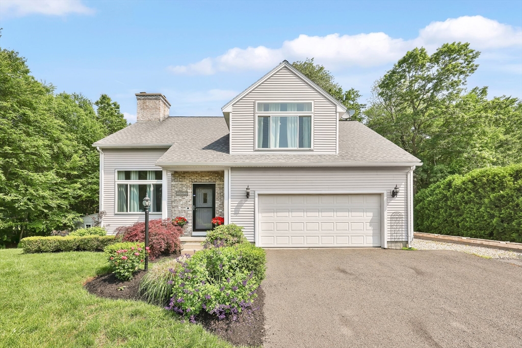 24 Azalea Way Property Photo 1