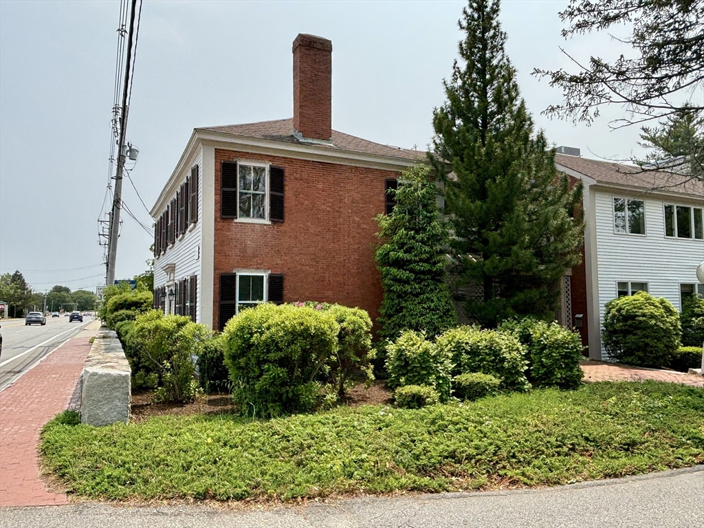 2048 Washington Street Property Photo 2