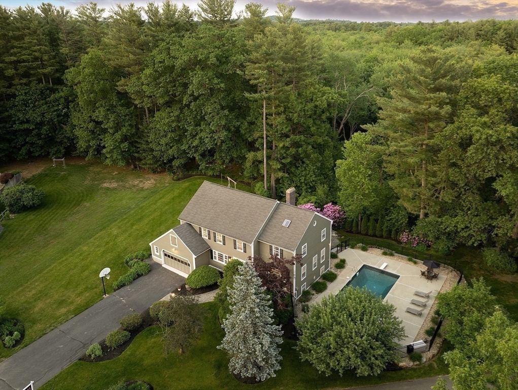 10 Reinsway Circle Property Photo 1