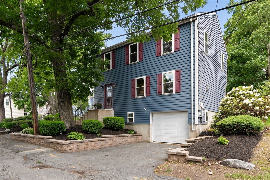 16 Filomena Rd Property Photo 1