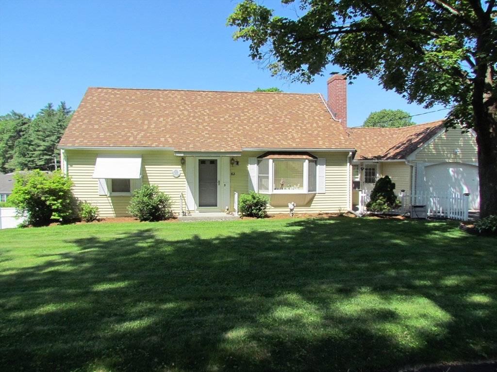 82 Laroche St Property Photo 1