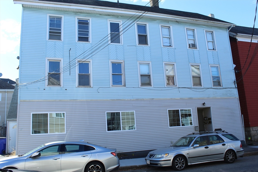 223 Morgan St Property Photo 1