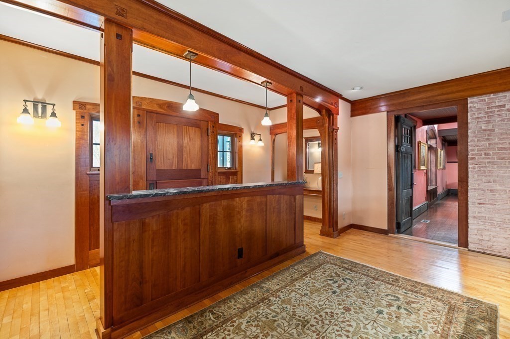 99 Essex Street Property Photo 6