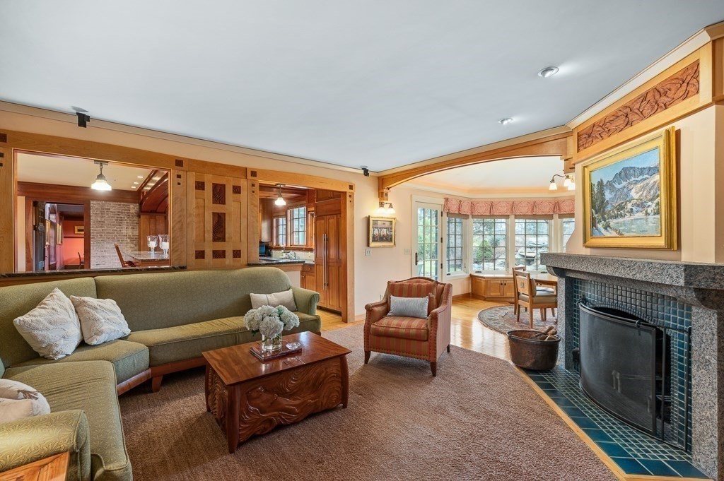 99 Essex Street Property Photo 15