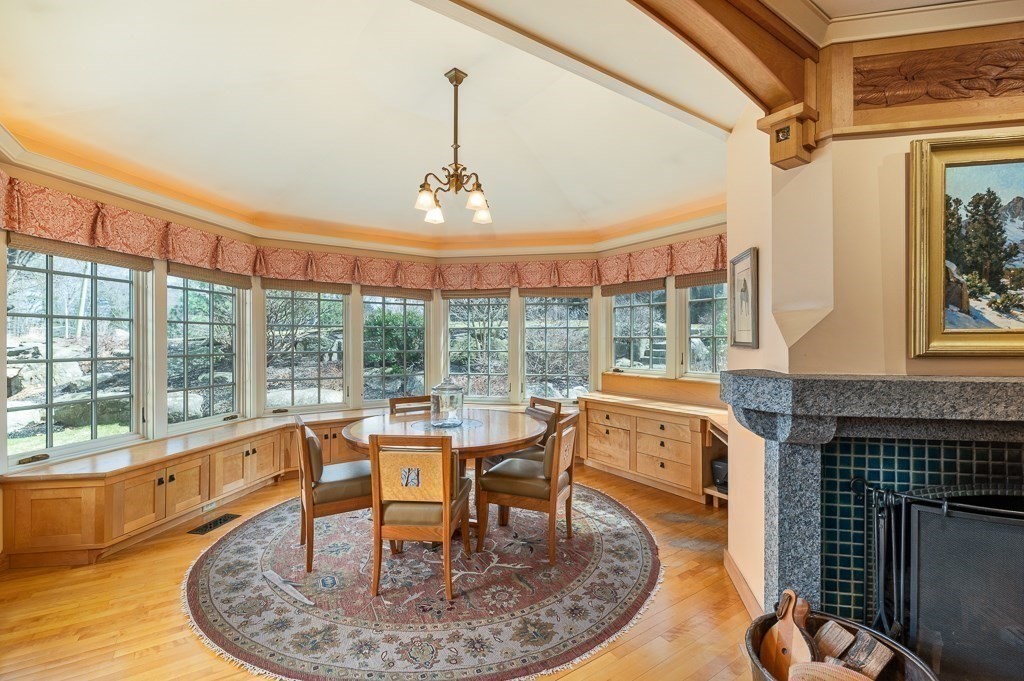 99 Essex Street Property Photo 16