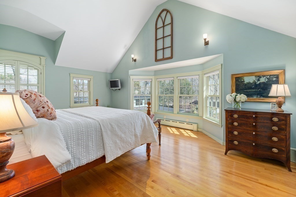 99 Essex Street Property Photo 21
