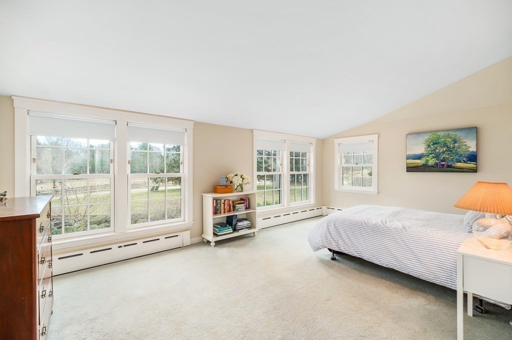99 Essex Street Property Photo 25