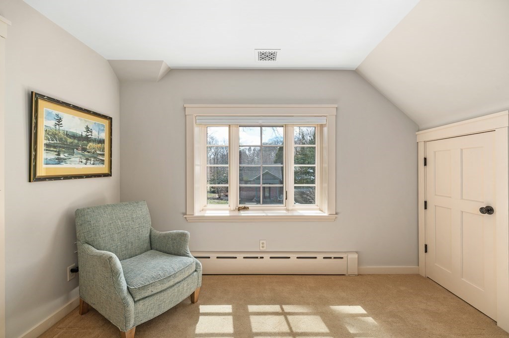 99 Essex Street Property Photo 26