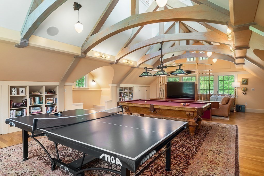 99 Essex Street Property Photo 30