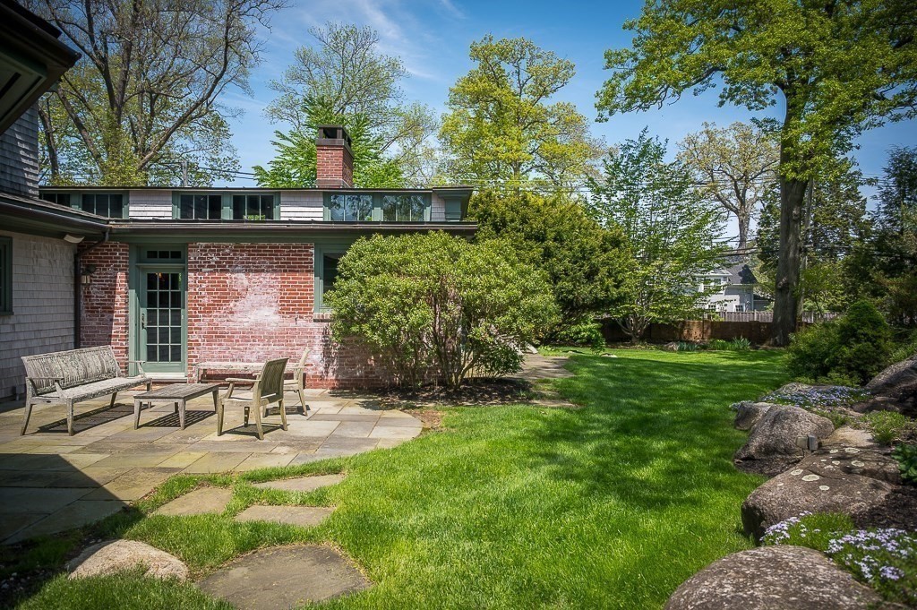 99 Essex Street Property Photo 38