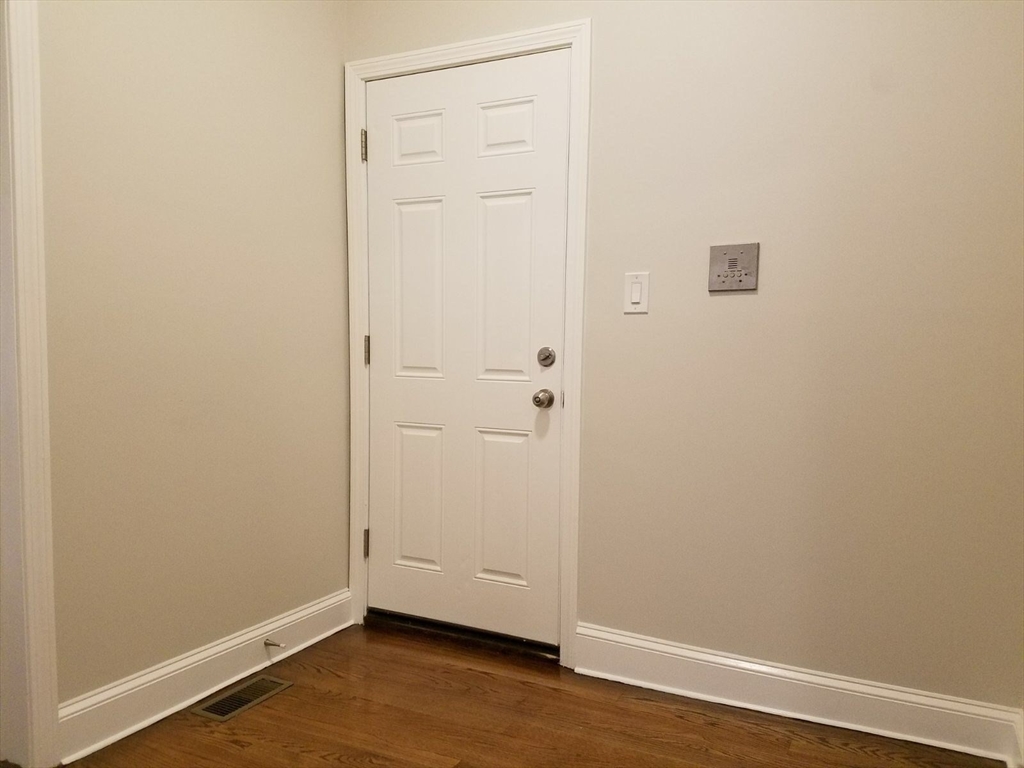 14 Townsend # 3 Property Photo 10