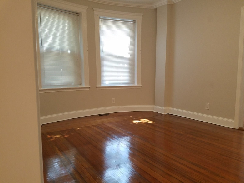 14 Townsend # 3 Property Photo 17
