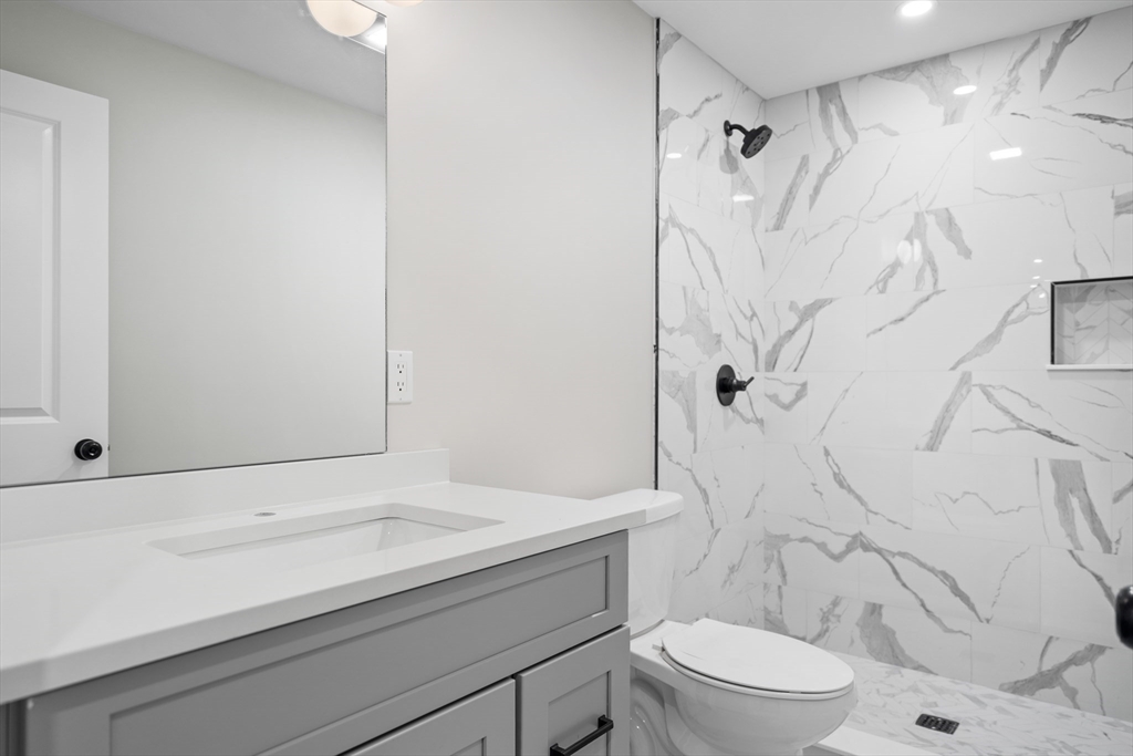 57 Nottinghill # 1 Property Photo 6