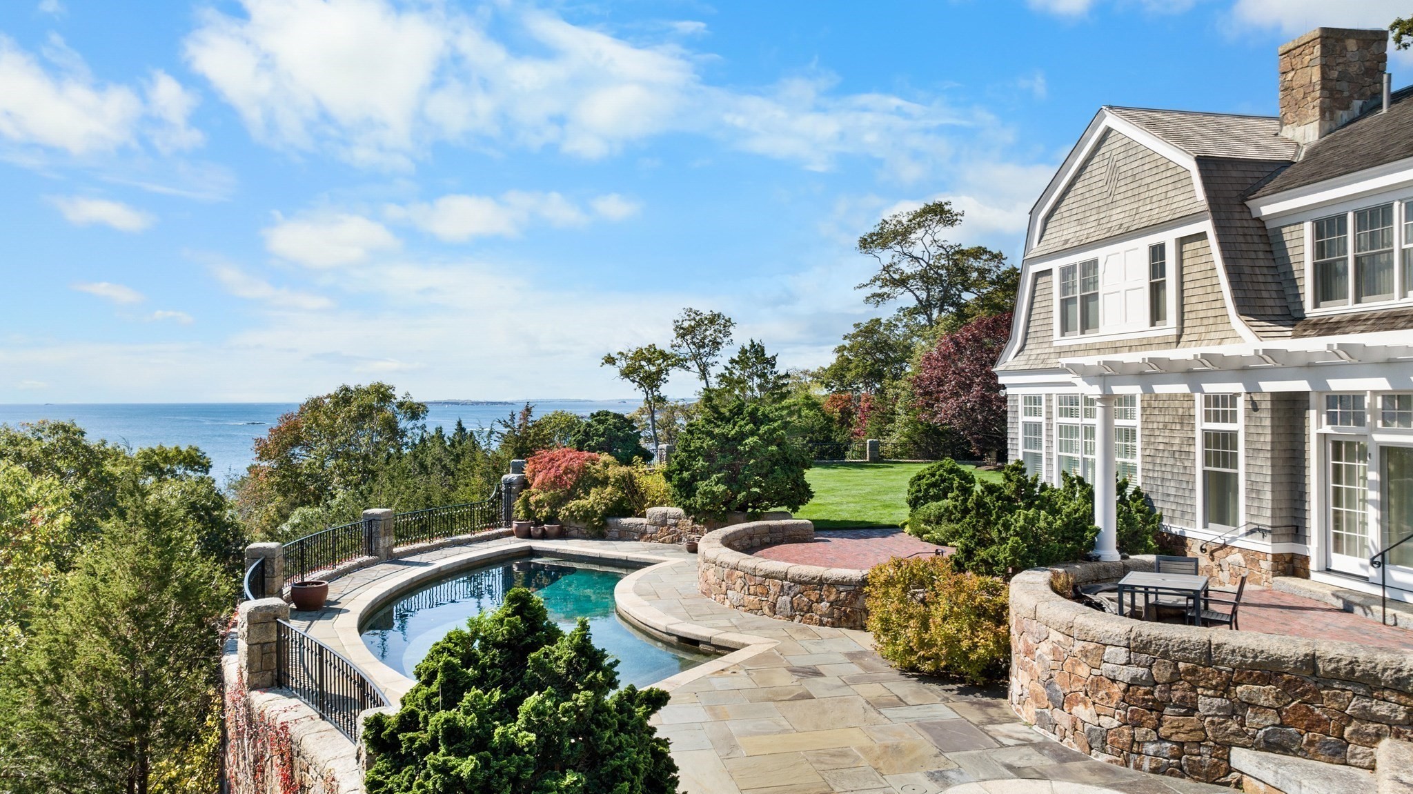 239 Summer Property Photo 3