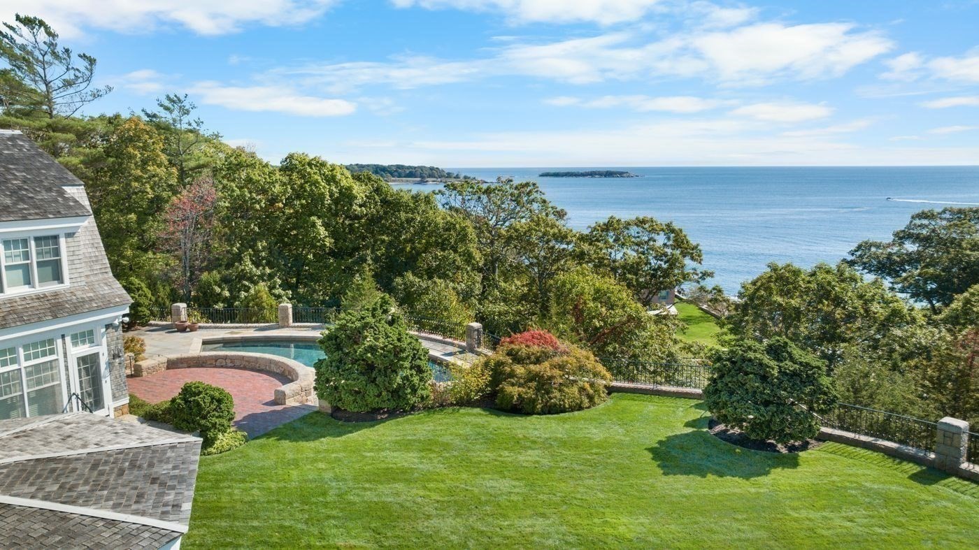 239 Summer Property Photo 17