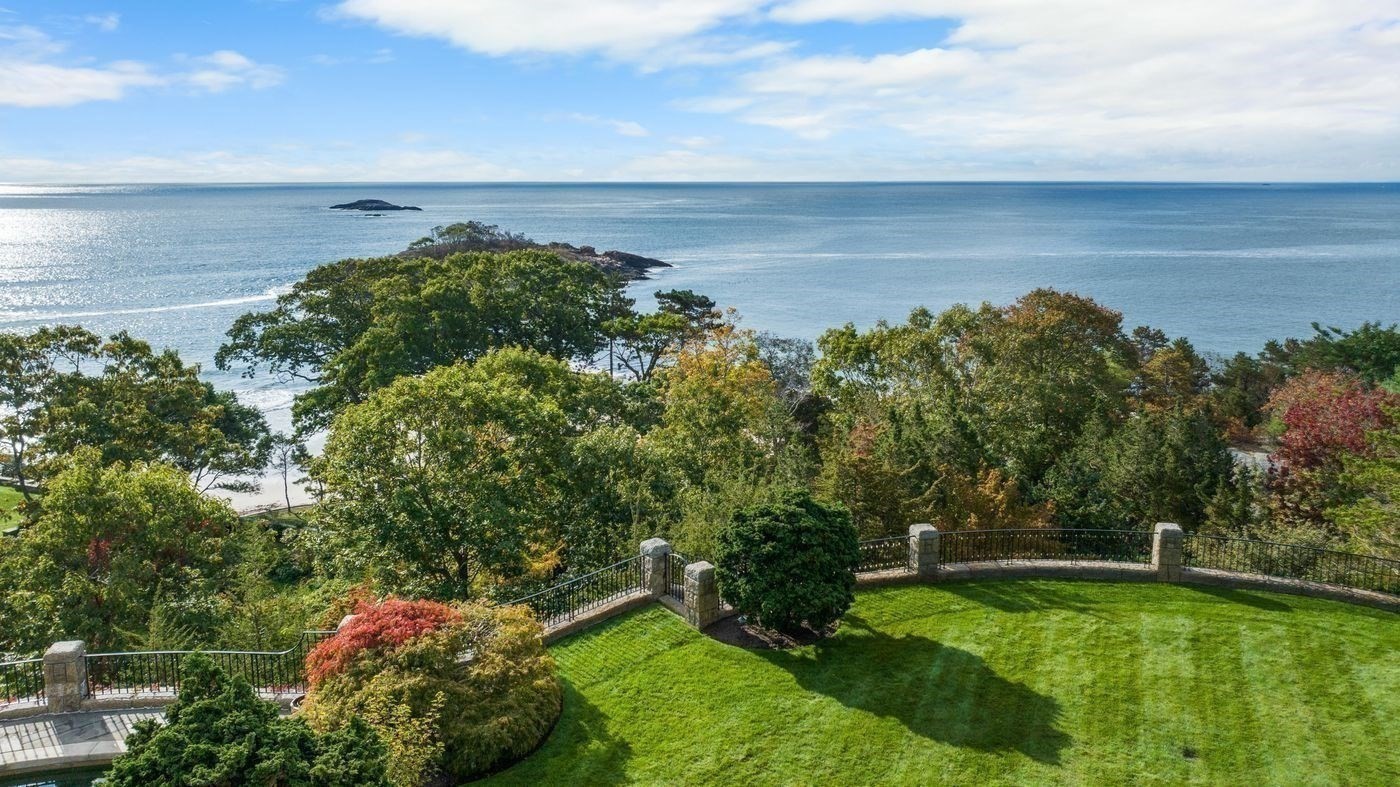 239 Summer Property Photo 25