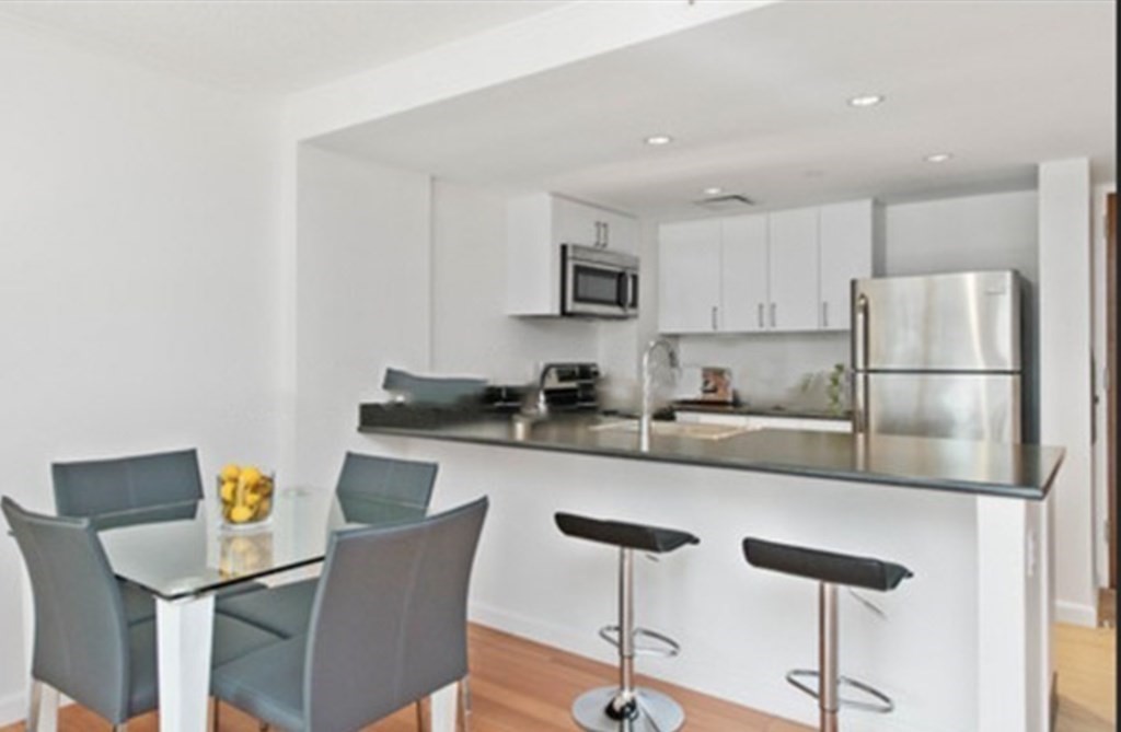 295 Harvard Street # 304 Property Photo 4