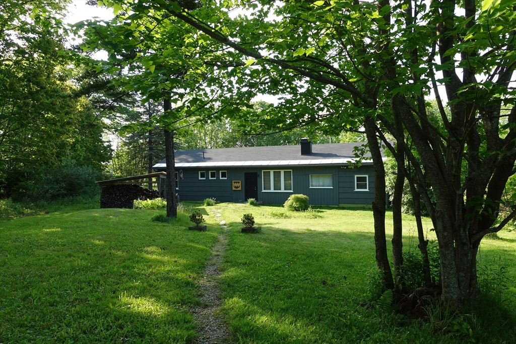 643 Old North Rd Property Photo 1