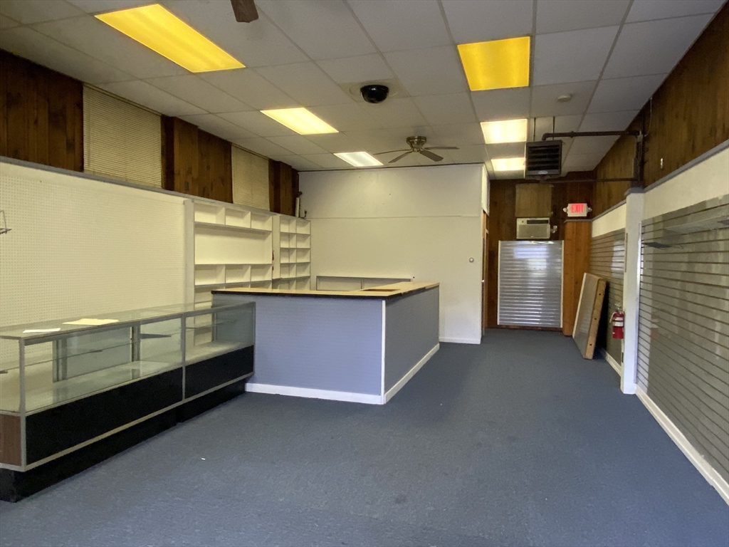 1364 Main St Property Photo 2