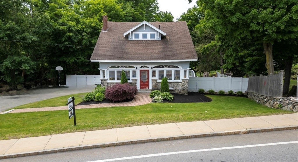 139 Washington St Property Photo 1