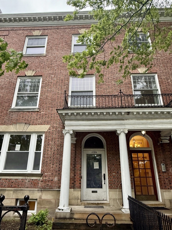 1726 Beacon St # 1726 Property Photo 1