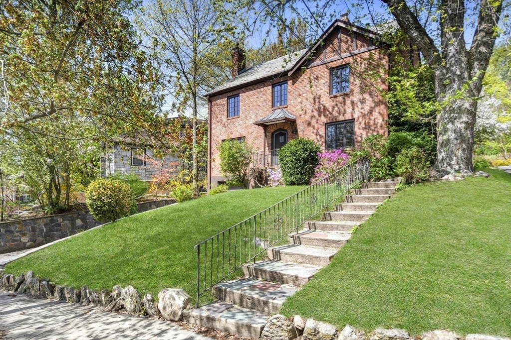 36 Blake Road Property Photo 1