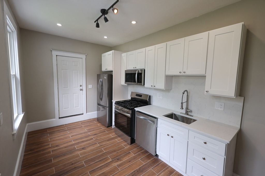 497 Warren Street # 2 Property Photo 1