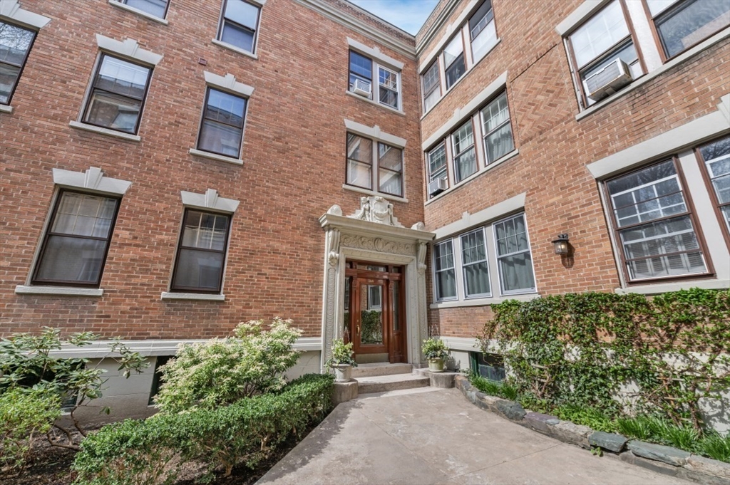 441 Washington St # 5 Property Photo 1