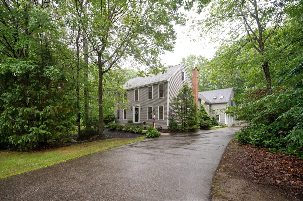 15 Crestwood Drive