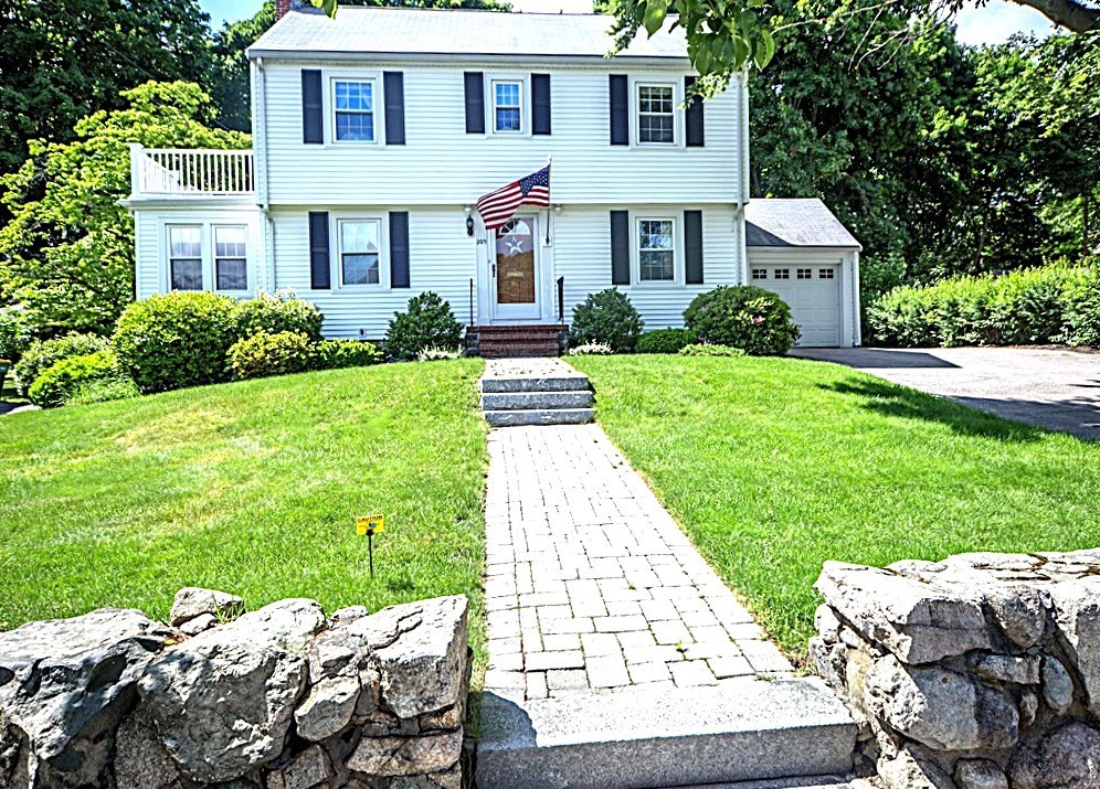 205 Walpole St Property Photo 1