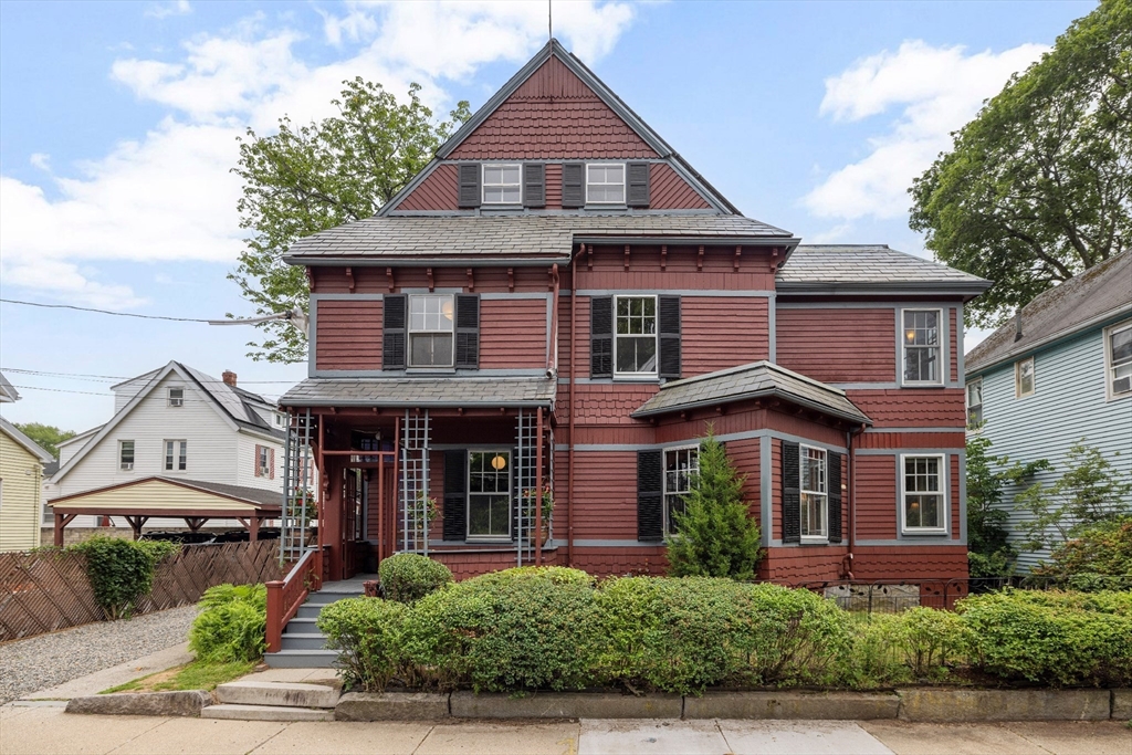 12 Temple Street Property Photo 1