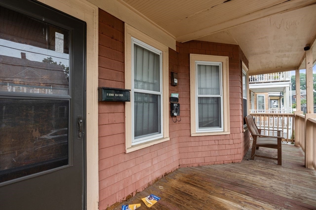 15 Nightingale St Property Photo 2